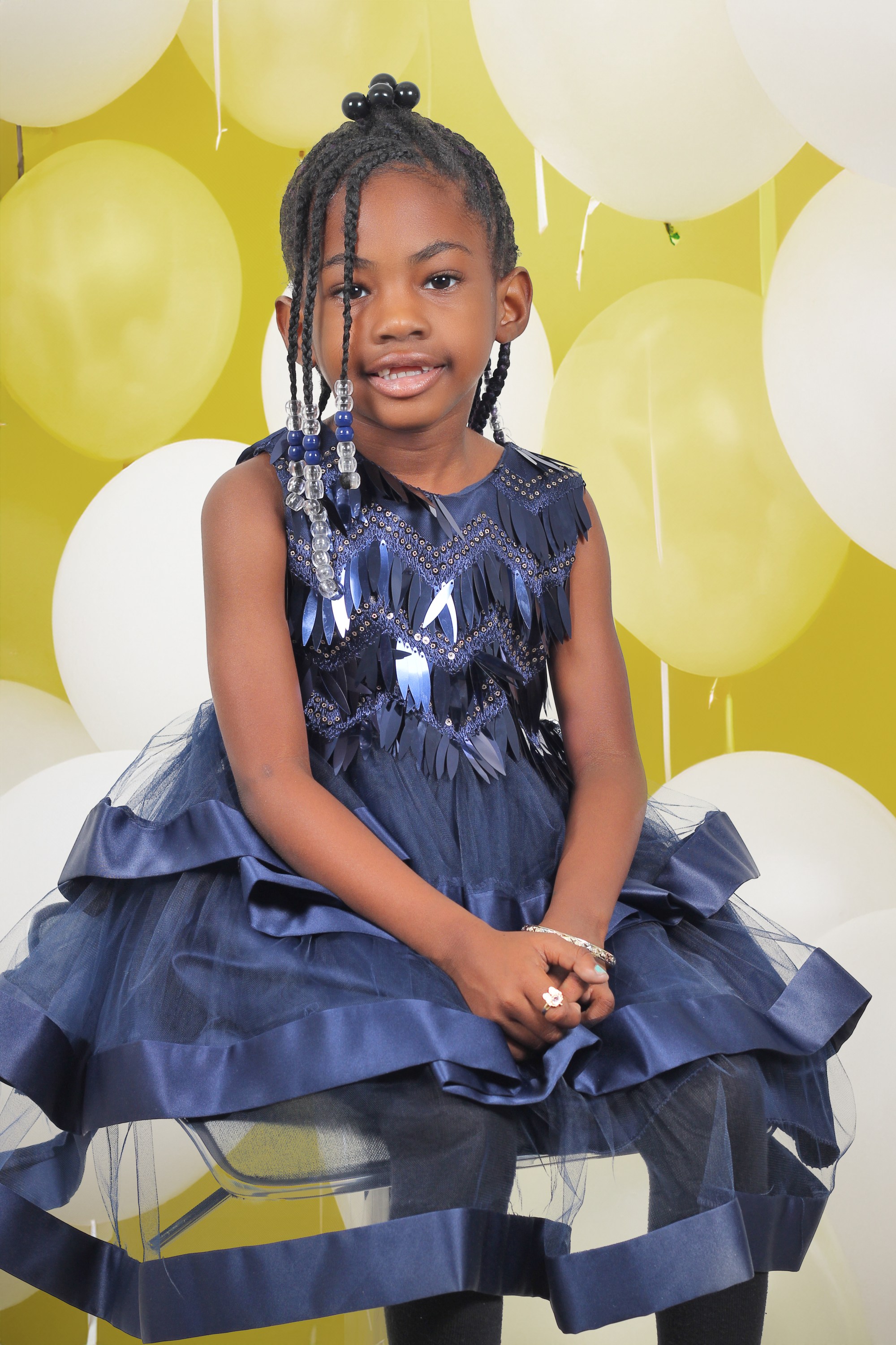 Digital Photo Studio - Passport Photo HD, Professional Headshot, Family Portrait Pic , 10 min Large Print Call or visit us. portfolio image 2